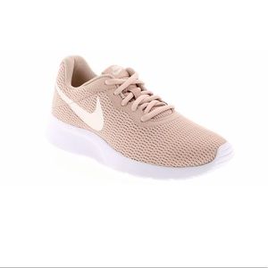 Nike Tanjun Beige